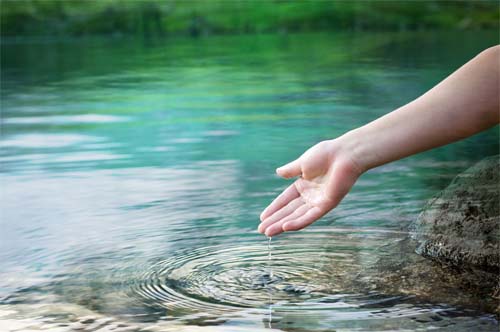 THONON en tête des eaux plates françaises de caractère